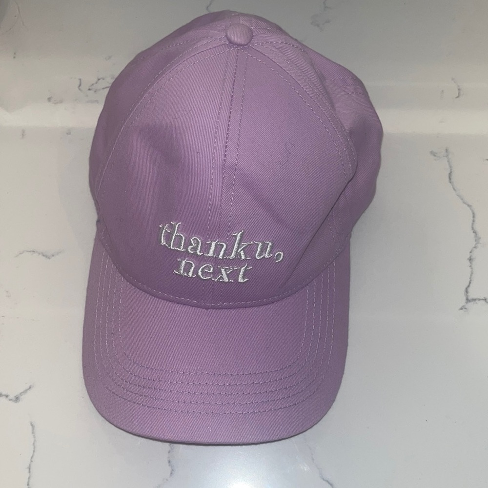 Ariana Grande Accessoires h&m purple thank you next hat